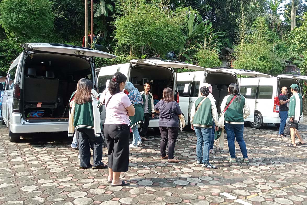 Hiace Wisata Trans