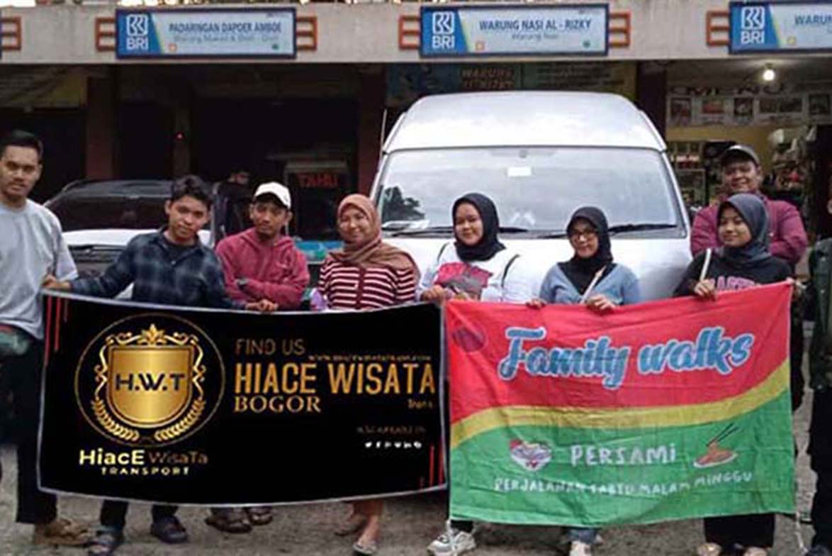 Sewa Toyota Hiace Banjarsari