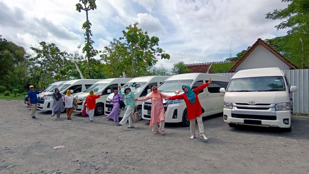 Sewa Hiace Tangerang Selatan