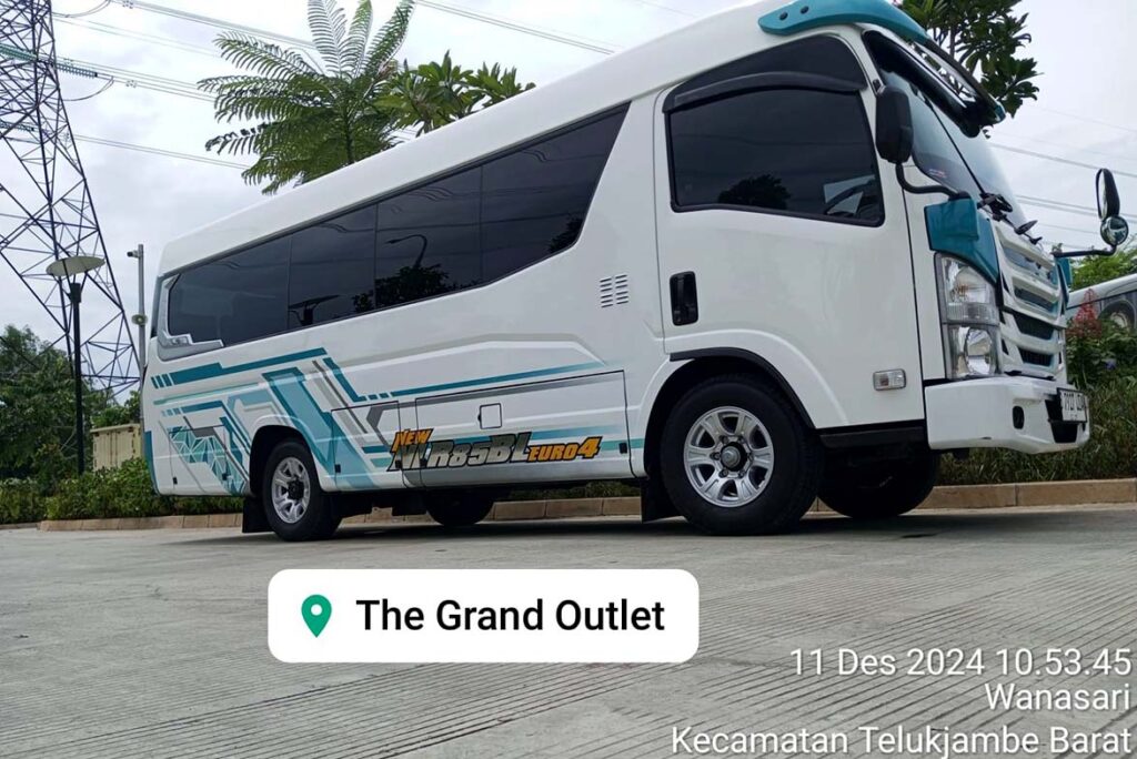 Sewa Hiace Jakarta Bali