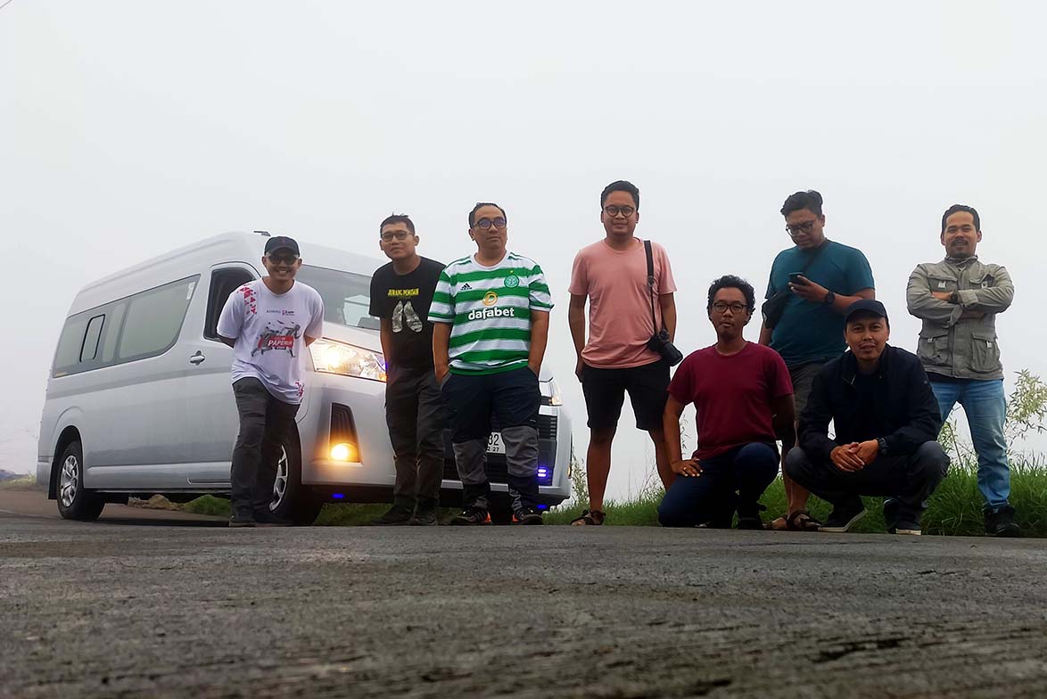 Sewa Hiace Sentul Selatan