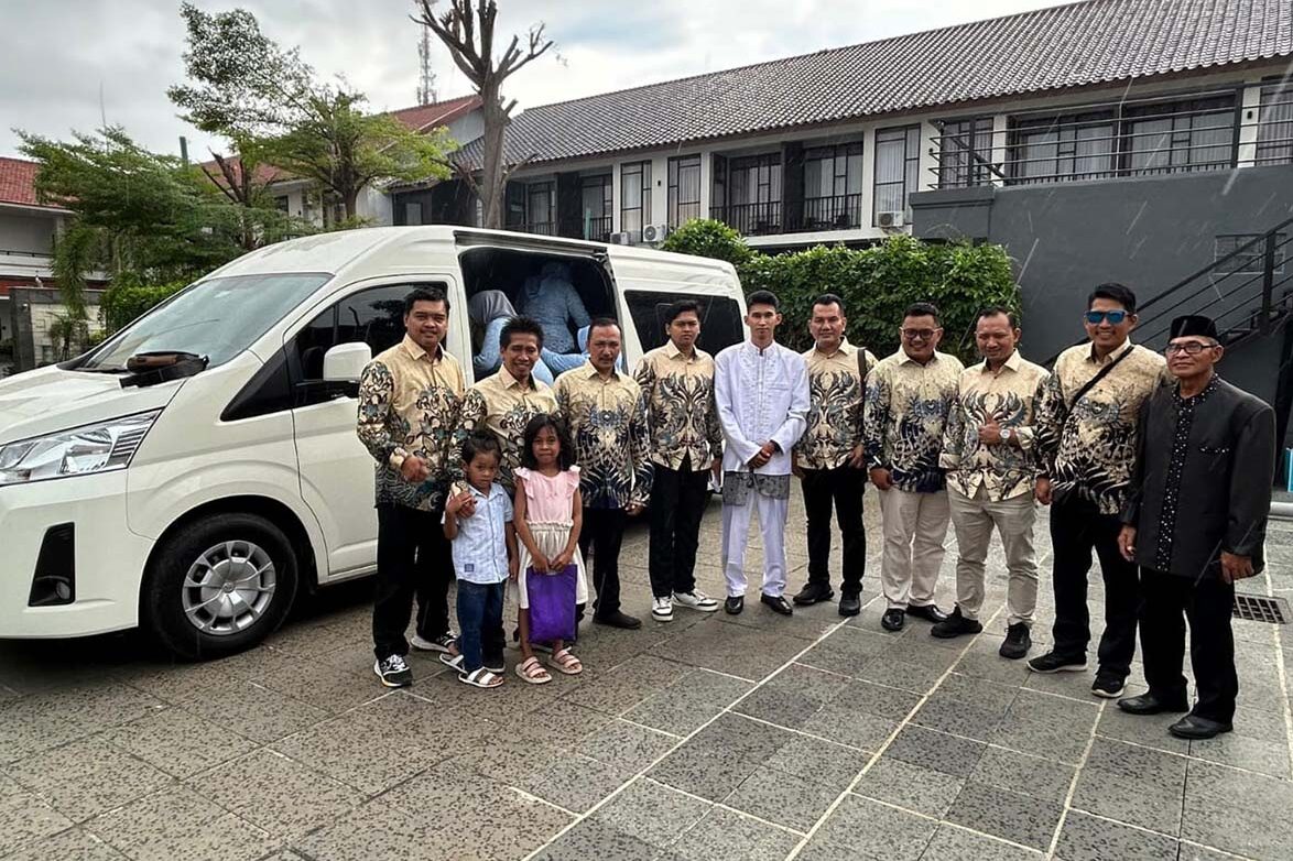 Sewa Hiace Sentul Selatan