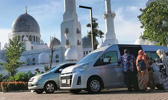 Sewa Toyota Hiace Cicurug